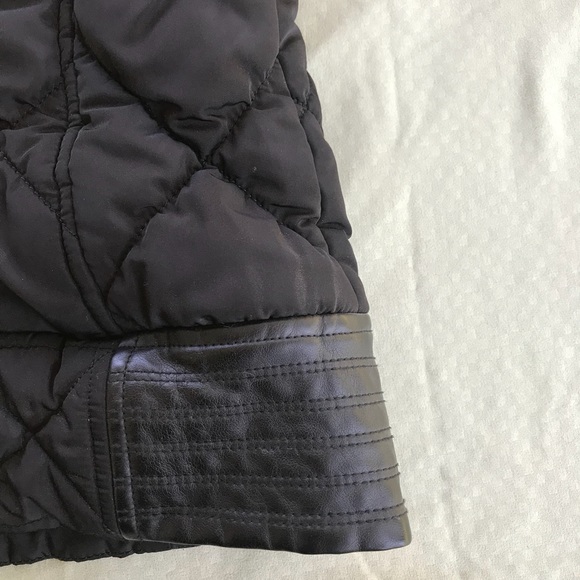 MNY Polyester sz M black puffy performance vest - Picture 4 of 5